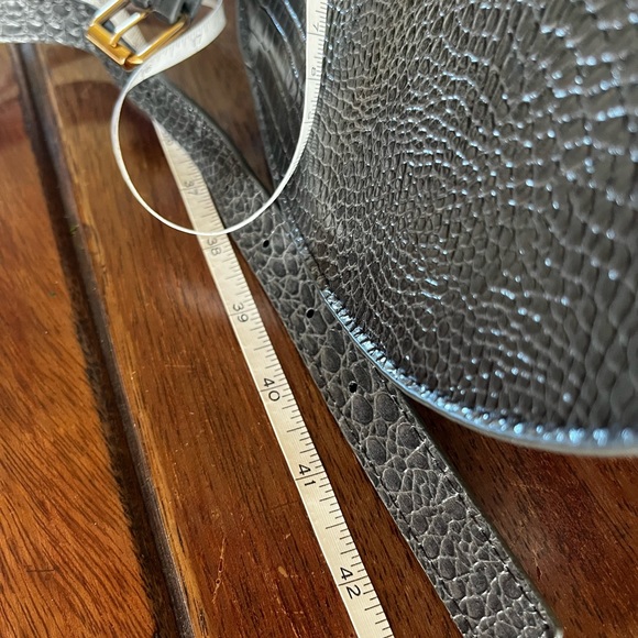 A NEW DAY Gray Croc with Gold Details Crossbody Bag - Picture 6 of 16